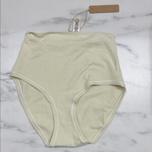 SKIMS cotton jersey briefs in Bone, BNWT XS